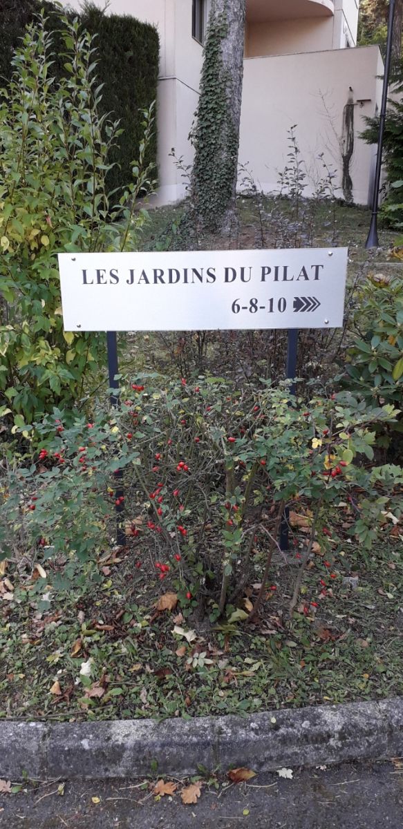 Plaque en alupanel texturé :enseigne pour une copropriété dans Saint-Etienne