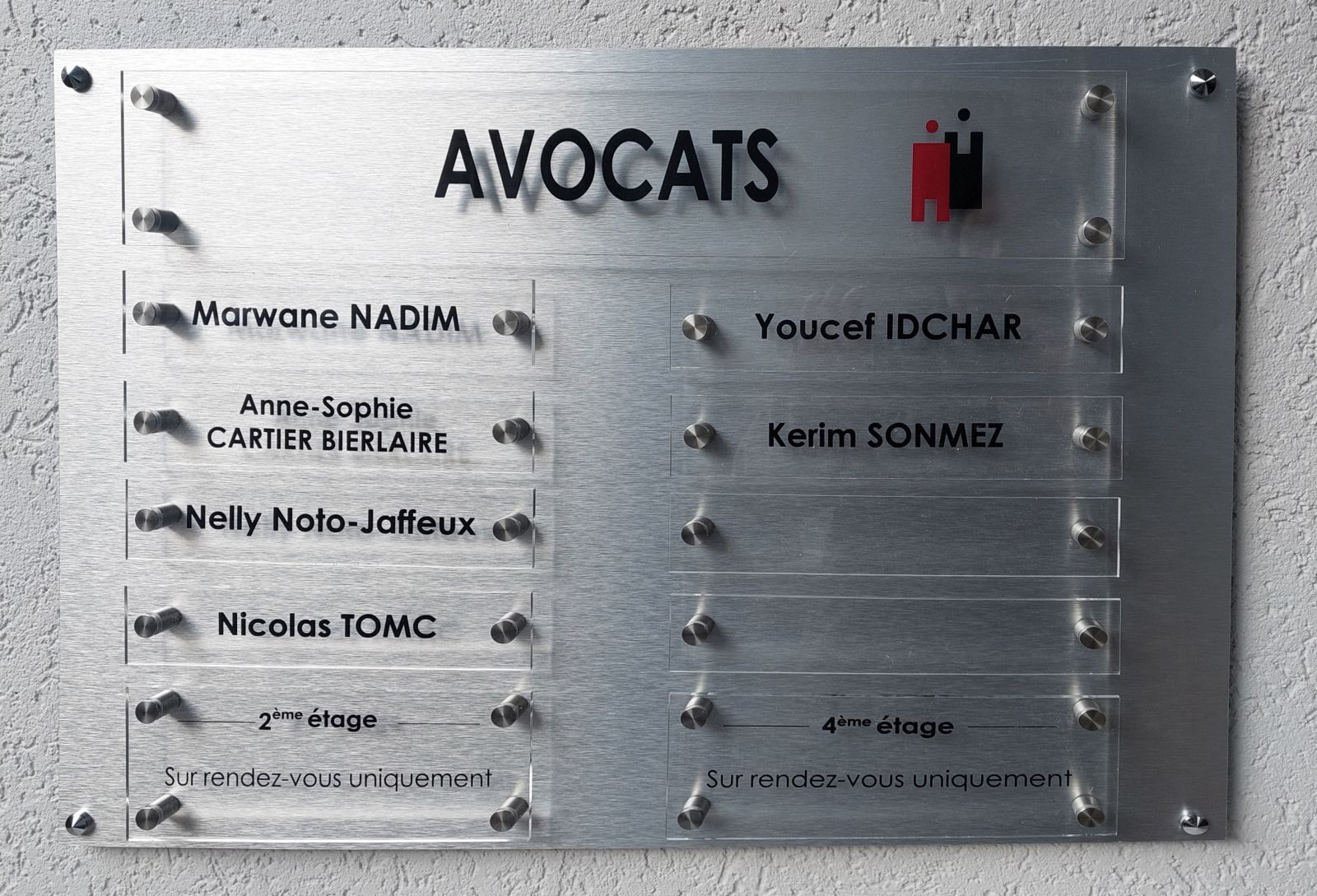 Multi-plaques avec plaques en plexiglas