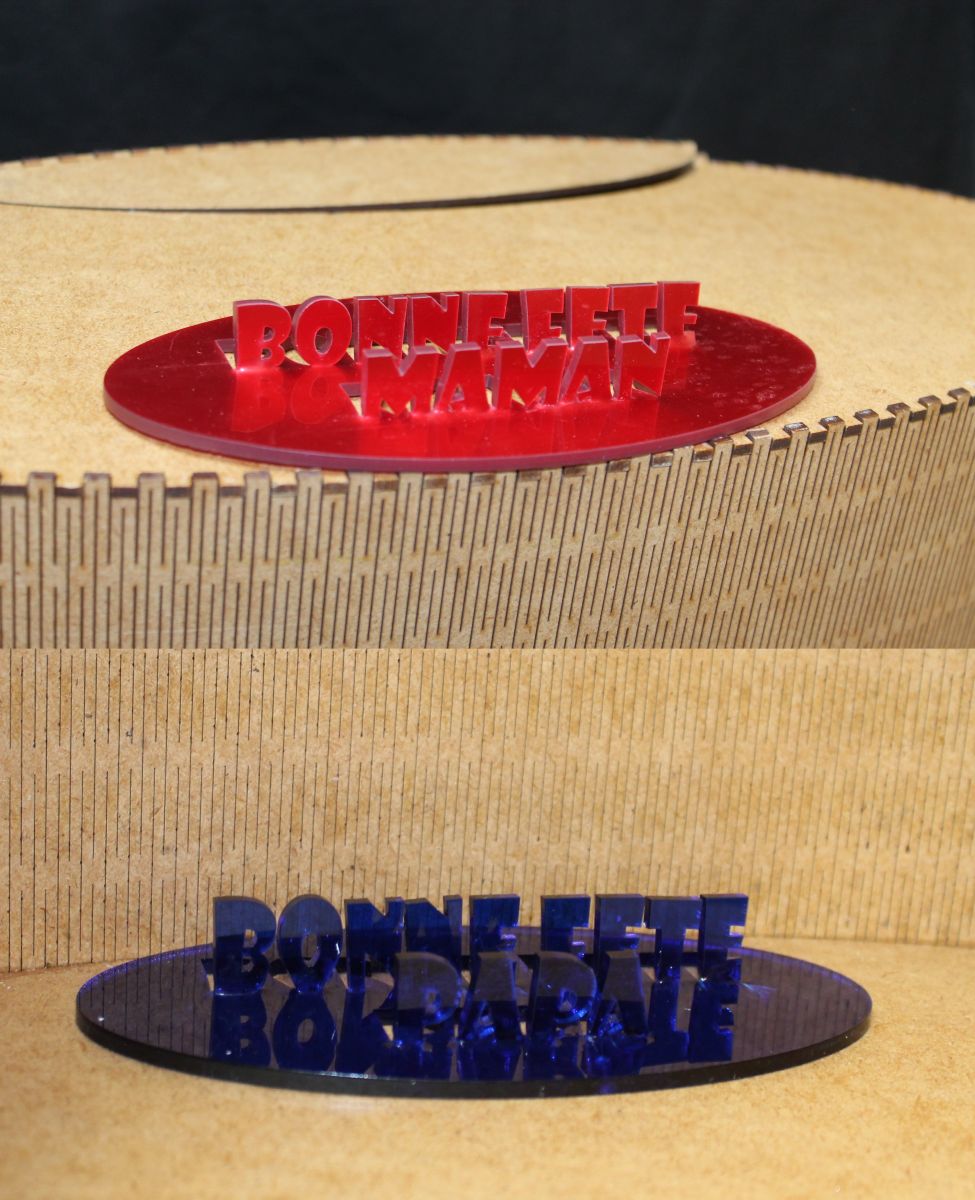 Plaques plexi avec decoupe laser et pliages pour les fetes des meres et des peres