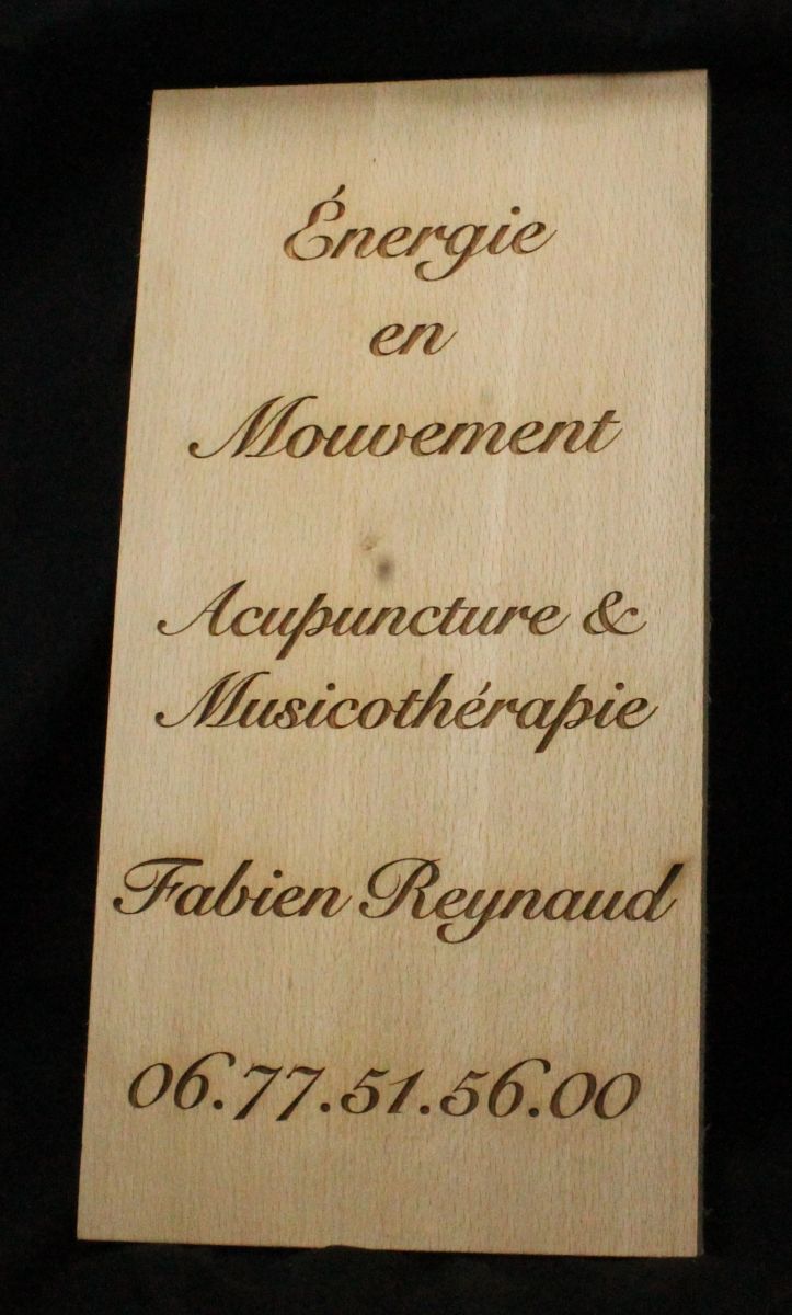 Plaque en bois avec gravure laser pour acupuncteur
