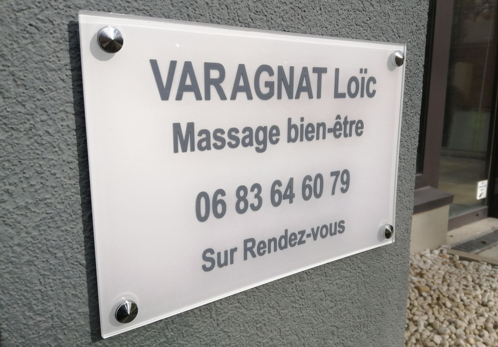 Plaque professionnelle plexi gravée pour Massage Bien-être