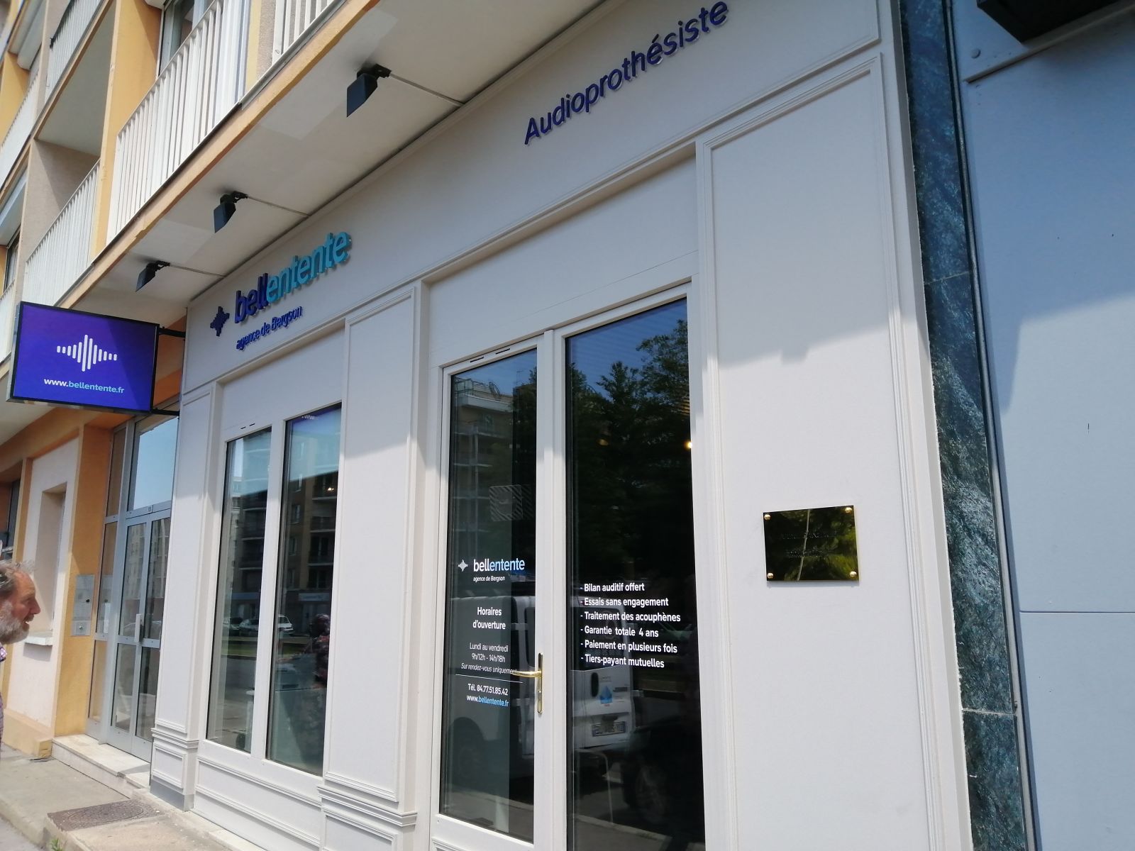 Enseigne de magasin complète bellentente 
