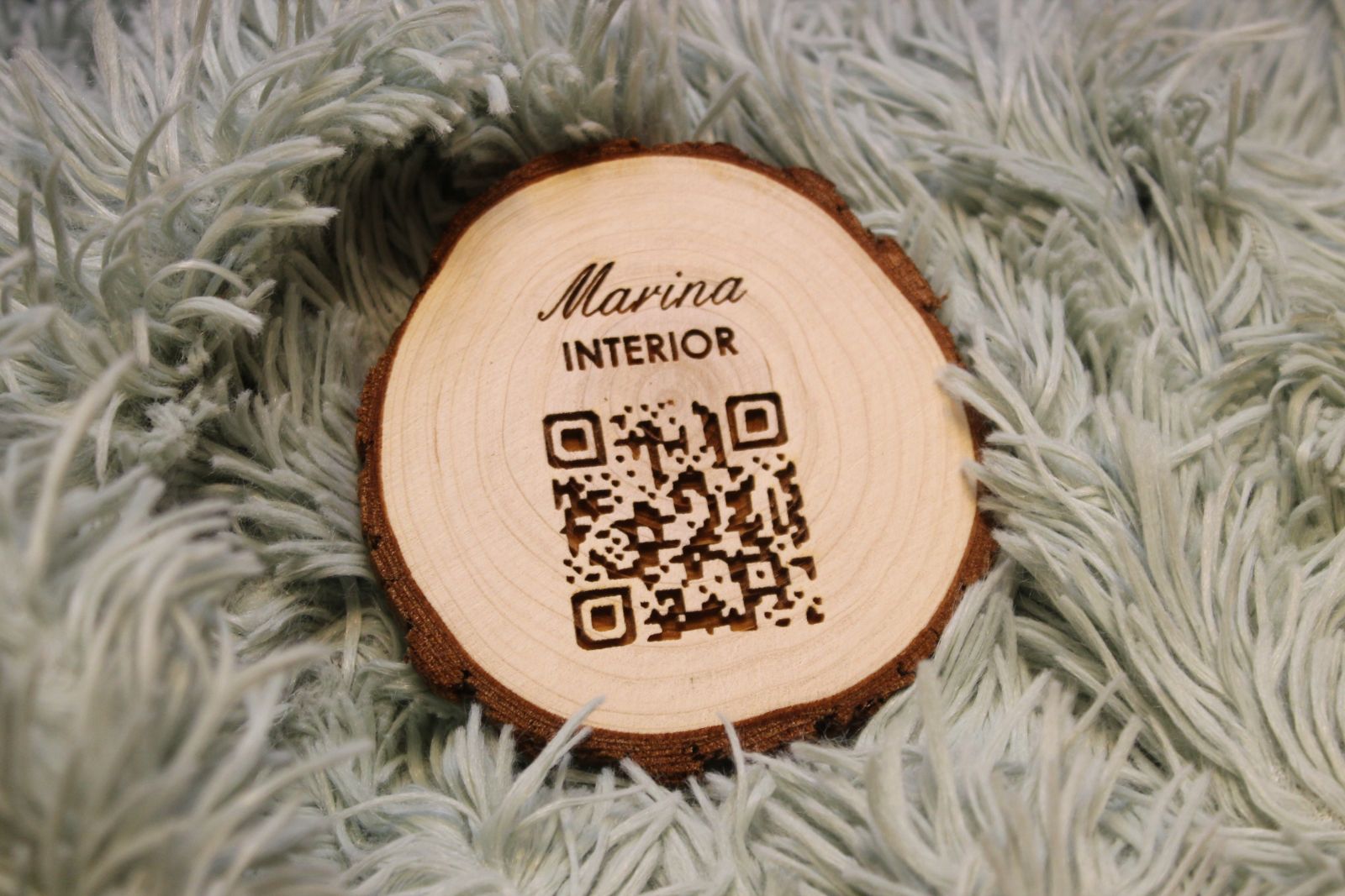 goodie en bois avec gravure laser d'un qrcode pour marina interior