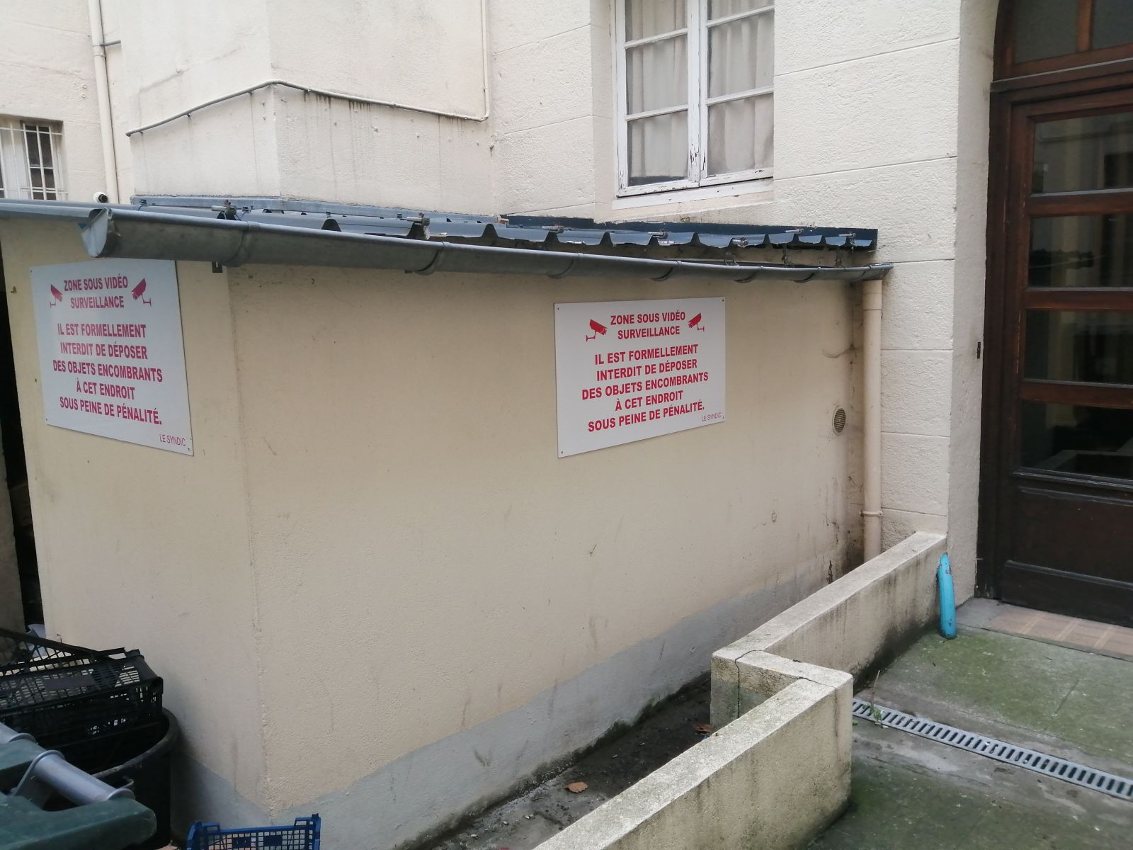 plaques en alucobon en impression pour interdit encombrant surveillance 