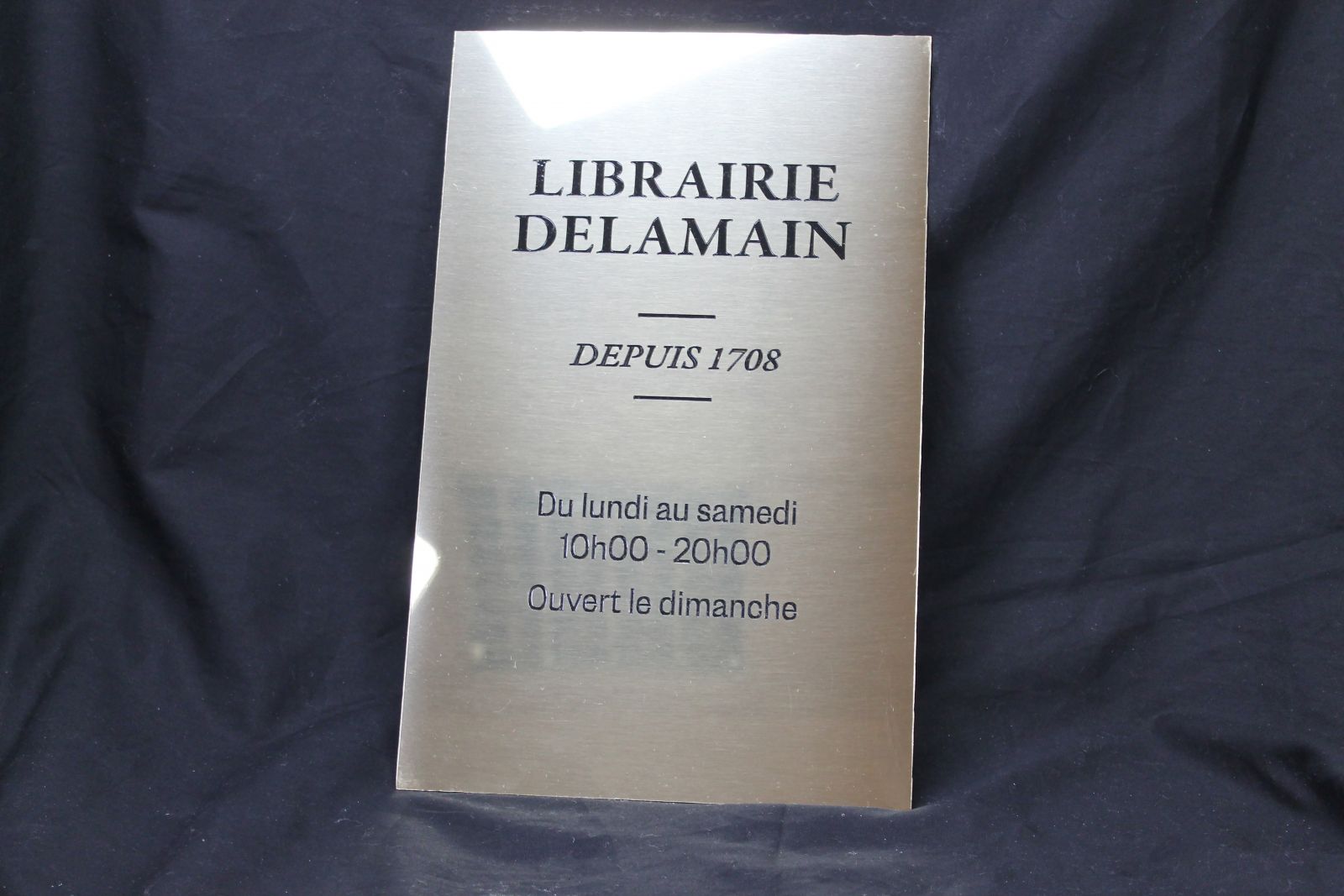 plaque en laiton du résultat en vidéo