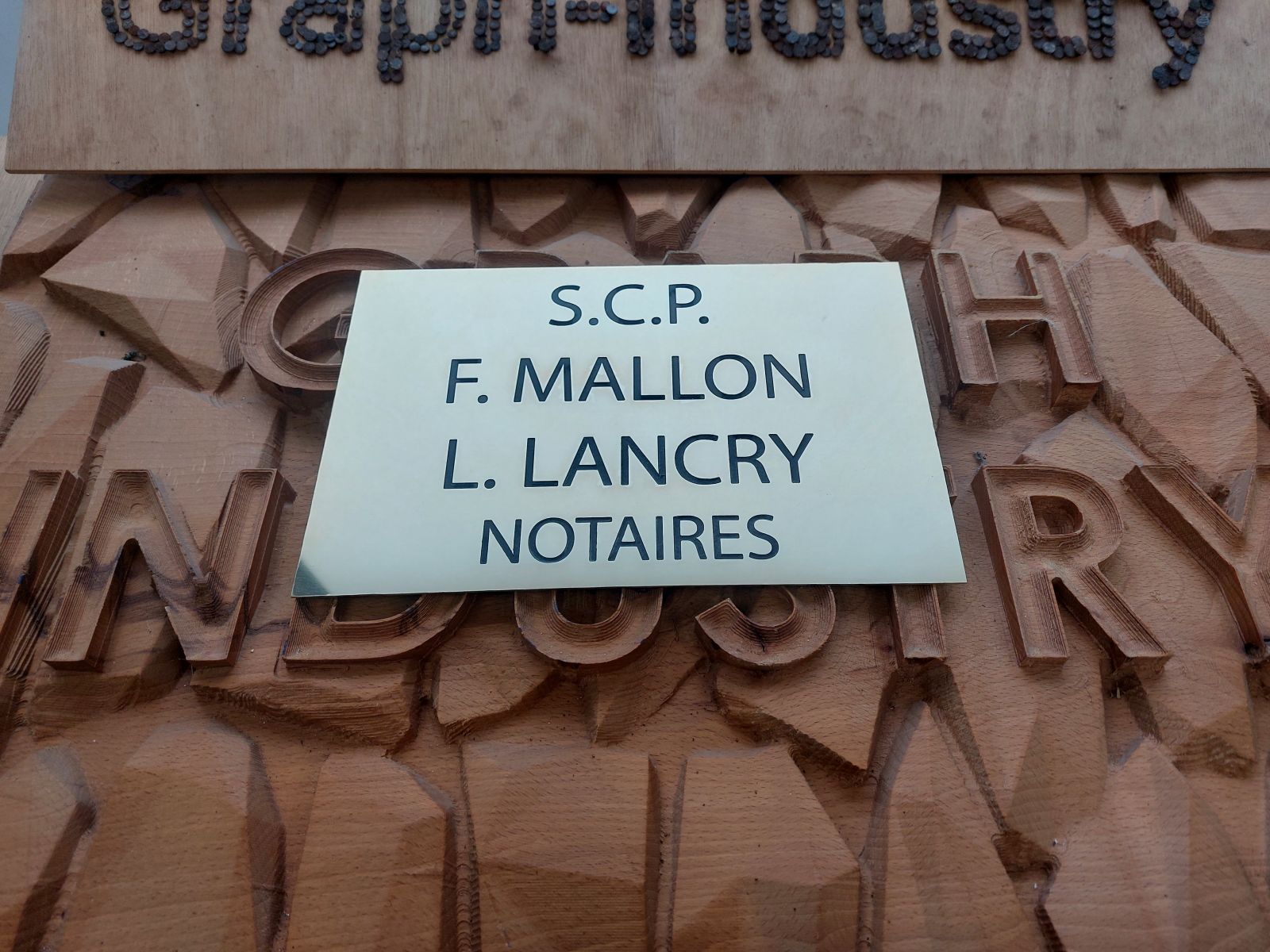 plaque professionnelle en laiton