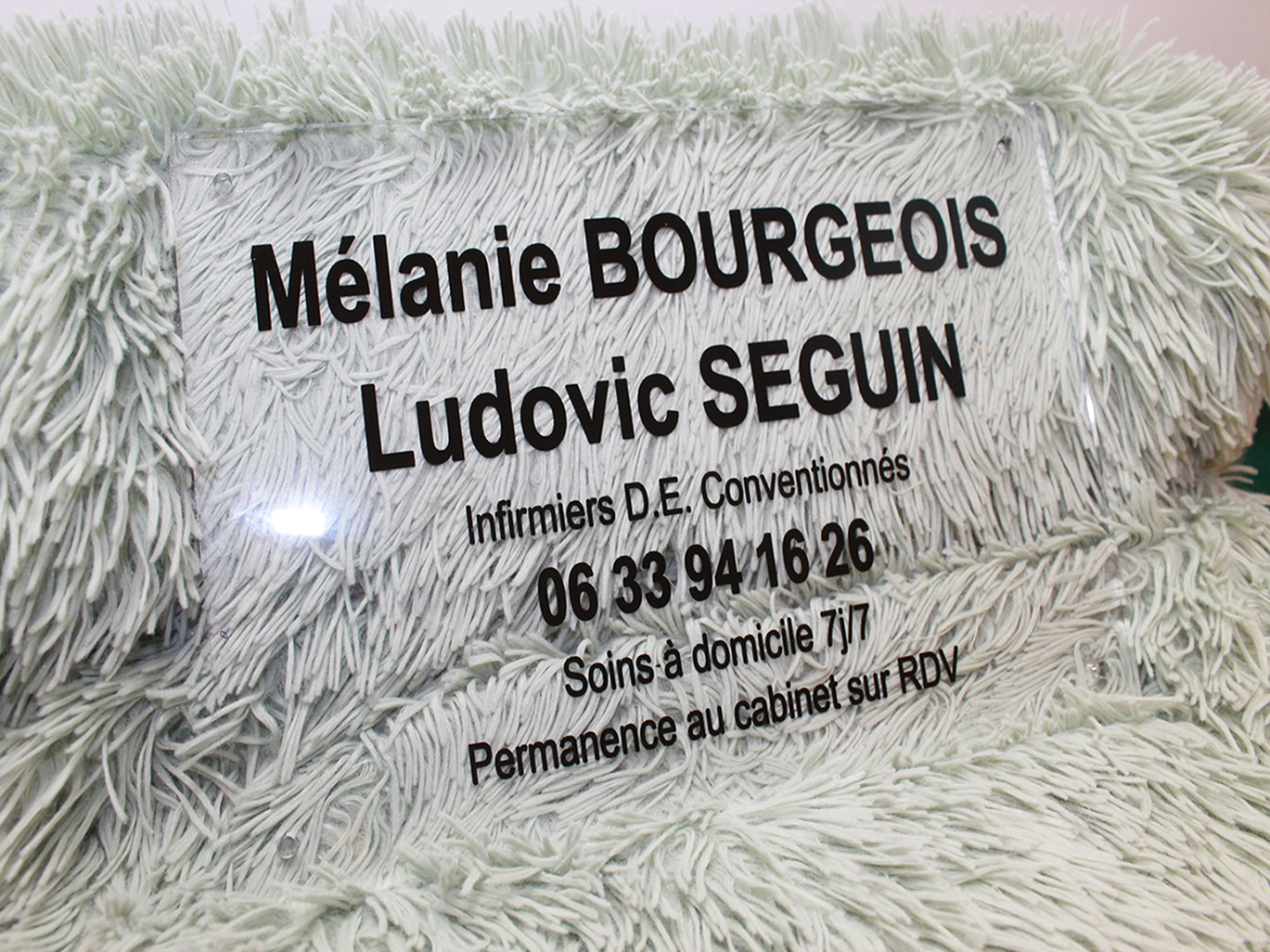 plaque professionnelle en plexi avec gravure pour infirmiers