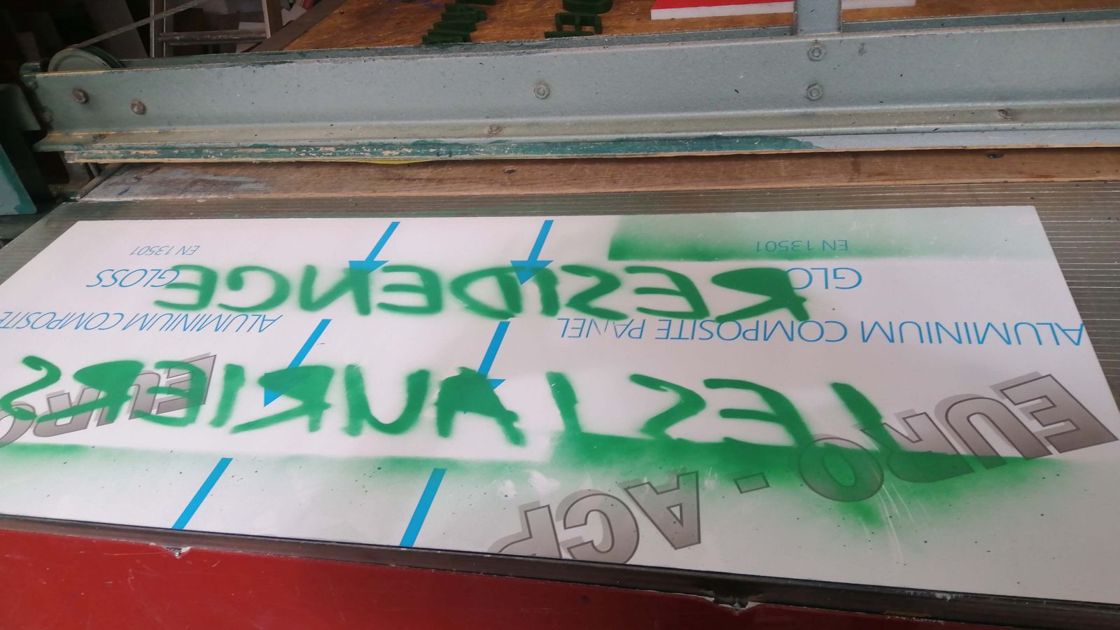 signalétique de copropriété les lauriers tag arriere